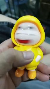 Móc Khóa Xoay Mặt Shin Chan Crayon Face Change Cậu Bé Bút Chì Đồ Chơi Trẻ Em Đổi Mặt Bấm Hình Vô Tri