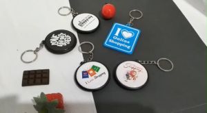 Gantungan Kunci pin 1 Sisi Cermin Gantungan Tas 2 Sisi Karakter Ganci Bulat Keychain Lucu