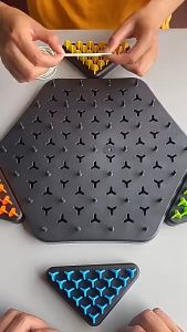 เกมตั้งโต๊ะหมากรุกสามเหลี่ยมยางรัด สามเหลี่ยมเดสก์ท็อปเรขาคณิตโซ่หมากรุกการศึกษาการคิดเชิงตรรกะหลายคนปรับปรุงปัญญาปริศนา