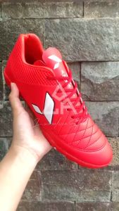SEPATU FUTSAL BOLA ARKAAI MERAH PUTIH HITAM ORANGE BIRU SNEAKERS KEKINIAN SEPATU OLAHRAGA TERBARU TERLARIS