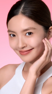 Best Seller BRIGHT UP FACIAL MOISTURIZER | Covers Uneven and Cakey Skin Tone | Bright & Smooth | Sooth & Nourish | 3x Hyaluronic Acid | Long Lasting and Formulated for All-Day Wear | Flawless Skin | Instant Bright Up | 2% Niacinamide Brightening Day Cream