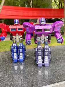 Đồ chơi xe đầu kéo biến hình Optimus Prime cực đẹp cho bé