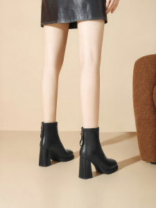 Josiny | New Black Thick Heeled Short Ankle Boots