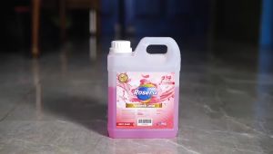 Rosera Floor Cleaner: Sabun Pel Lantai Premium