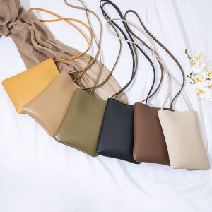 มินิน้ําหนักเบาพื้นผิวนุ่มหนังแฮนด์ฟรีกระเป๋าโทรศัพท์มือถือสําหรับผู้หญิงสไตล์ญี่ปุ่นและเกาหลีฤดูร้อน Essential