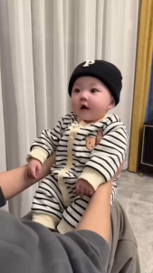 Bodysuit cho bé dài tay chất Tăm gânÁo liền quần cho bé gái bé trai Hình Gấu dễ thương Mẫu quần áo sơ sinh 0-12M