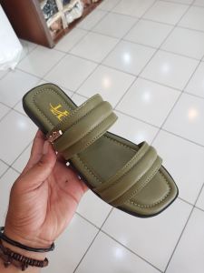 LOLINDA SANDAL WANITA SLOP TEPLEK NYAMAN RINGAN ANTI SLIP KEKINIAN COREA STAILE NYAMAN MURAH DAN BERKUALITAS AWET WANITA REMAJA DAN MURAH LD 001