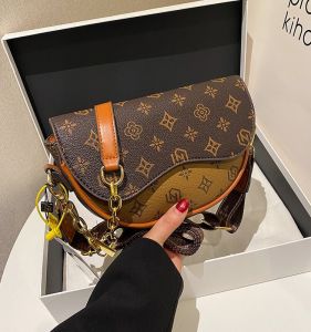Retro High-End 2026 New Model Small Bag Women Crossbody Shoulder Bag