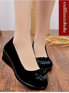 รองเท้าผ้าใบสไตล์ปักกิ่งสีดำสำหรับใส่ทำงาน รองเท้าผู้หญิง ส้นเตี้ย พื้นแบน รองเท้าทำงาน รองเท้าลำลอง ส้นเตี้ย พื้นยาง