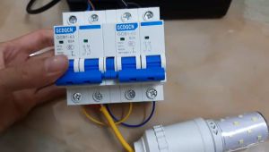 Át chuyển nguồn 1 PHA 63A QNDGCN-át đảo chiều- công tắc đảo chiều-cb đảo chiều