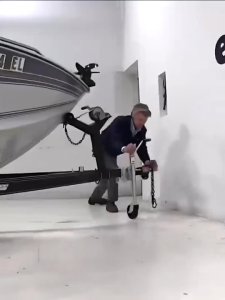 Heavy‑Duty 6 Inch Sidewind Trailer Jack with Double Solid Wheels 680KG Capacity Round Swivel Bolt‑On Design for Boat Trailer