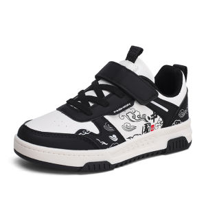 รองเท้าผ้าใบเด็กโฟร์ซีซั่นส์รองเท้าแฟชั่นสำหรับเด็กผู้ชายรองเท้าวิ่งกลางแจ้งกันลื่นรองเท้าเดินแบบแบนที่สะดวกสบาย