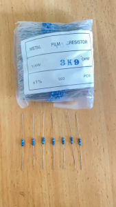 Resistor 1/4watt 3K9 Ohm  (500 pcs)