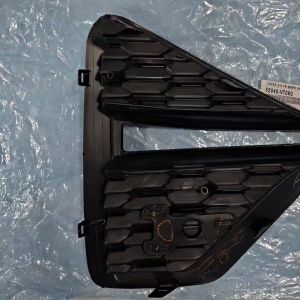 Cover Lampu DRL-Cover Bumper Depan Lampu Foglamp DRL Depan Kiri Toyota Innova Zenix 52040-VT060