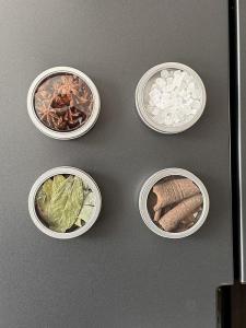 Boshang Home Kitchen Magnetic Spice Box Wall Mounted Storage Container Large Spice Cinnamon Storage for Household Use