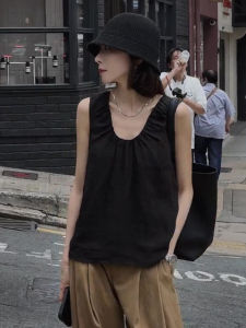 French Elegant U-Neck Pleated Sleeveless Vest Shirt Loose Design Casual Top for Women Summer New Style Casual Loose Fit Shirt