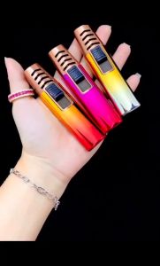 HỘP QUẸT BẬT LỬA GA KHÒ MÀU SẮC CẦU VÒNG NÚT TRƯỢT