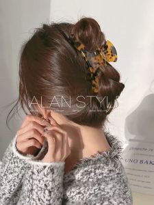 French Acetate Curved Hair Grab Leopard Print Large Grab Clip Pan Hair Clip Shark Clip Women