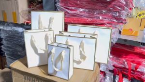 🍹 🍹แบบใหม่ 🍹 🍹 ถุงกระดาษ หูหิ้ว ถุงกระดาษ สีขาวขอบทอง เรียบหรู ใส่ของ ใส่ของเเฟชั่น ถุงช้อปปิ้ง