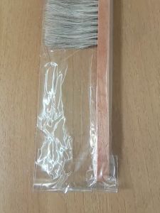 Bee Brush Sikat Anti Lebah Bee Hive Penyikat Sarang Koloni Lebah Bahan Bulu kuda Asli Warna Putih Gagang Kayu Sangat Efektif Peternakan Lebah Beekeeper Beekeeping Original Bergaransi Resmi Cerana Melifera Alat penjinak Lebah Saat Proses Panen Madu Grosir