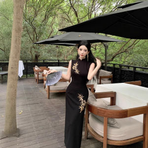 กระโปรงทรงเอเข้ารูปสีดำ ทรงเข้ารูป แขนกุด ปักลาย กระโปรงทรงเอเข้ารูปสำหรับผู้หญิงในช่วงฤดูร้อน