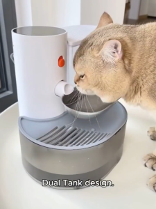 New pet gravity drinking fountain smart water feeder pouring cat drinking bowl wireless dog drinking fountain