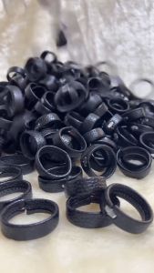 ห่วงเข็มขัดหนังสำหรับล็อคสายเข็มขัด .ใช้ได้ตั้งแต่ขนาดเข็มขัด3-3.8cm(2ชิ้น20บาท)