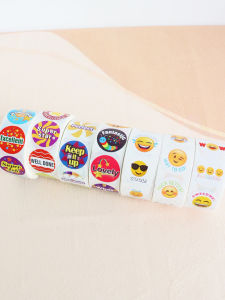 ของรางวัลป้ายกำกับไม่ติดได้ทันทีรูปกลมยกย่องเด็กกระตุ้นการเรียนรู้ก่อนวัยที่สมบูรณ์แบบสำหรับการศึกษาด้วยวัสดุที่น่าสนใจ