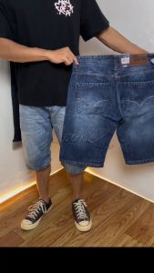 LOUIS MARTINE - Celana Jeans Pendek Pria Standar Regular Denim Corvus / Jeans Lois Cardinal Pendek