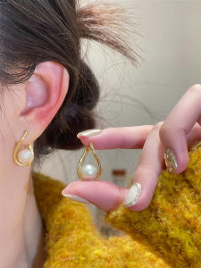 French Entry Lux Fancy Pearl Ear Clip Classic Style Elegant Wild Earrings Female Minimalist Special-Interest Design Ear Rings