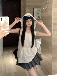 เซ็กซี่ สลิมฟิต แขนกุด เสื้อกั๊ก Top ผู้หญิง ฤดูร้อน รูปแบบใหม่ มีฮู้ด ดีไซน์ เสื้อยืดเบสเชิ้ต หวาน Spicy Pure Color Online Exclusive