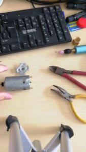 2Pcs RS550 Motor Carbon Brush Holder with Copper Brush Replace for RS550 RS555 RS545 Motor Accessories