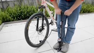 ที่สูบลม จากที่สูบลมจักรยานตั้งพื้น สูบลม สูบลมจักรยาน 160 Psi ที่เติมลม ลูกบอล