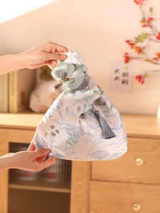 New Chinese Style Bridesmaid Handbag Portable Gift Festival Luxury Gift Box Practical Wedding Candy Bag for Women