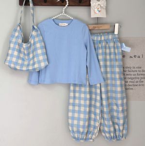 Gấu lãnh đạo phiên bản Hàn Quốc quần áo nữ dài tay màu trơn áo cơ bản + in kẻ sọc vuông quần + túi 3 pcs thiết lập trẻ em mặc giản dị