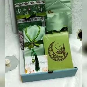 Hampers Prayer Set FREE GIFT CARD / Paket Hampers Mukena Alquran Sajadah / Mahar Pernikahan Seperangkat Alat Sholat / Hampers Lebaran Idul Fitri