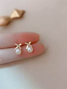 Outlets Outlets Withdraw from Cupboard Big Sale Leak-Picking Small Cross Pearl Earrings Outlets Womens Accessories