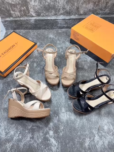 Giày đế xuồng giày xăng đan nữ siêu nhẹ 9cm