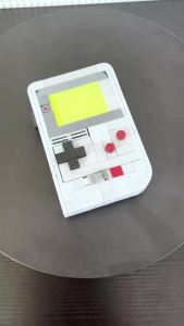 Bộ Đồ Chơi Lắp Ráp DIY Dành Cho Người Lớn - Máy Chơi Game Cầm Tay Mini Cổ Điển Kèm Tay Cầm Điều Khiển Đồ Chơi Sáng Tạo Và Vật Phẩm Trưng Bày Sưu Tầm