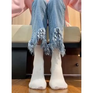 LiShops ใหม่ รองเท้าเท้าหัวโตแฟชั่นสุดฮิตติดกระแสใส่แล้วสวยน่ารักแถมใช้งานดีด้วยวัสดุยางที่นิ่มใส่สบายเท้า และมีสีให้เลือกกันถึง 5 สี แถมฟรีตัวติดลายน้องหมาสุดน่ารักไปให้ด้วยเลย