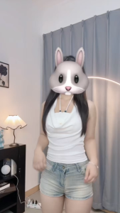 Áo hai dây cổ yếm hở lưng đính hạt xinh xắn dành cho nữ mùa hè