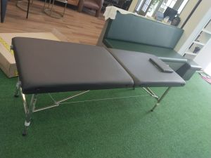 Giường vali xếp loại nâng chân được.