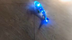 PROMO Mainan Anak Ikan Hiu Baby Shark Jalan Bump And Go Ada Musik Dan Lampu MAINAN ANAK SNI