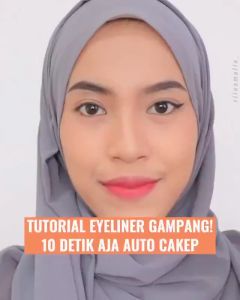 O.TWO.O 2 In 1 Liquid Eyeliner & Eyeliner Stamp