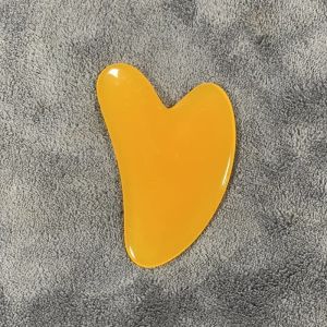 Heart Shape SPA Massage Beeswax Gua Sha Scraping Massage Scraper Face Massager Acupuncture Guasha Board Massager for Face 1pcs