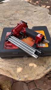 D-MAX ปืนยิงตะปู F30 แม็กลมขาเดี่ยว เครื่องยิงตะปู D-MAX ปืนยิงตะปูลม