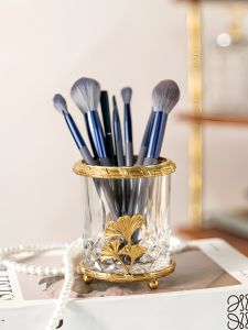 Elegant European Style Engraved Brass Makeup Box Luxury Desktop Organizer Storage Cylinder for Makeup Brushes And Combs