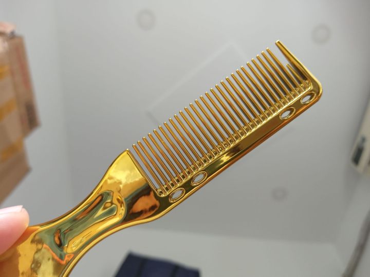 Ch%E1%BB%95i%20Ph%E1%BB%A7i%20T%C3%B3c%20Nam%20L%C3%B4ng%20M%E1%BB%81m%20K%C3%A8m%20L%C6%B0%E1%BB%A3c.%20C%C3%A2y%20Ph%E1%BB%A7i%20T%C3%B3c%20Nam%20Barber%202%20%C4%90%E1%BA%A7u%20V%C3%A0ng%2024K%20Si%C3%AAu%20%C4%90%E1%BA%B9p.%20-%20Image%209