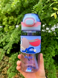 Disney กระติกน้ำเด็ก 530ml ขวดน้ำเด็กไปโรงเรียน แบบหลอดดูดพร้อมสายสะพายพกพา kids water bottle BPA Free