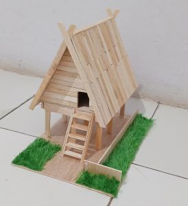 miniatur rumah adat tambi Sulawesi tengah